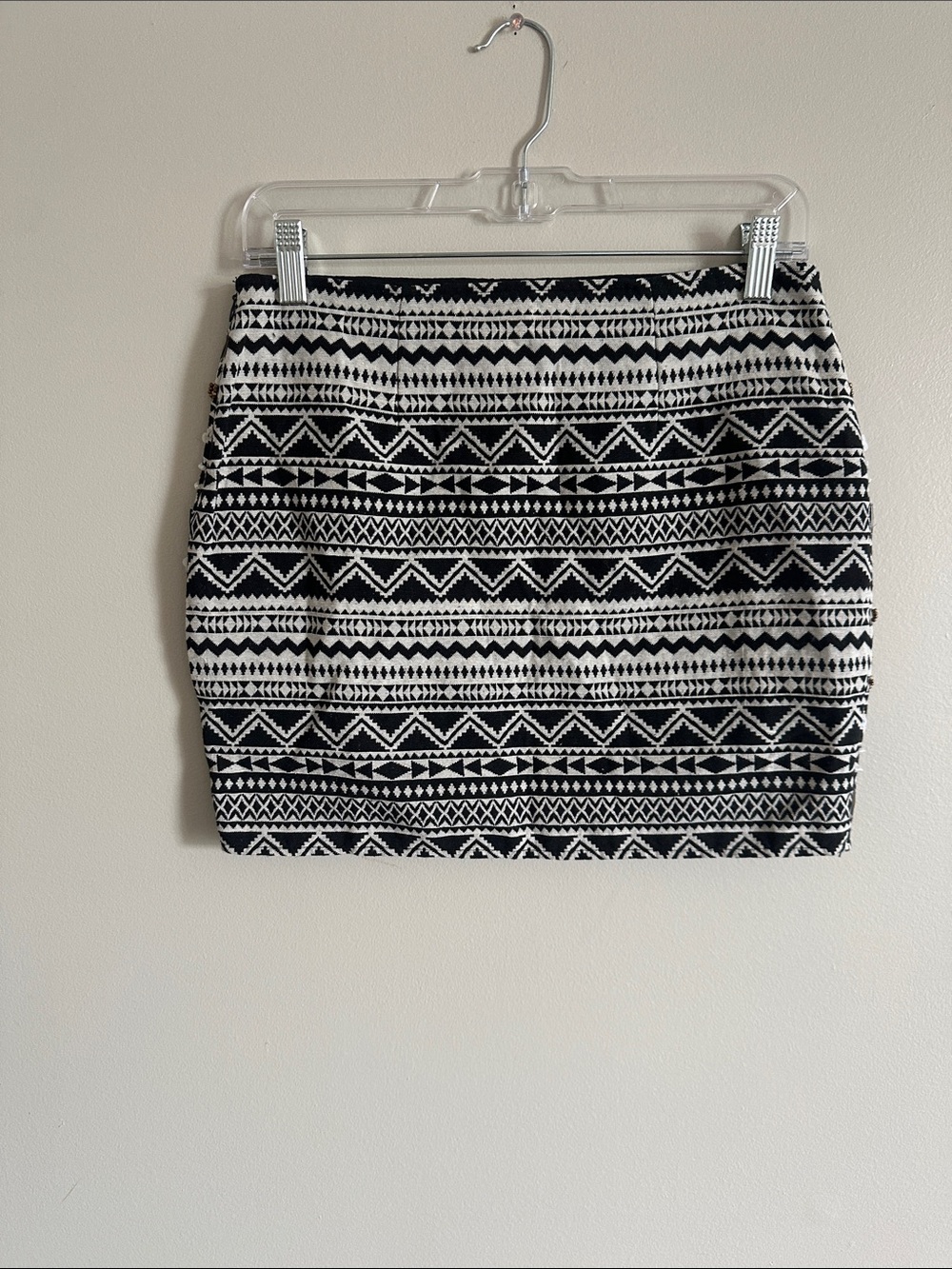 Woven beaded mini skirt - Picture 6 of 7